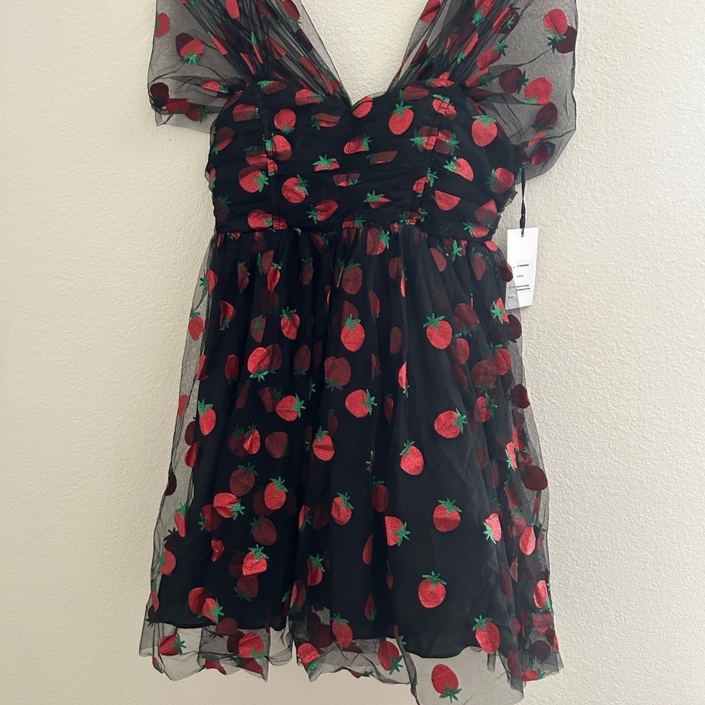 NWT Unique Vintage Black Strawberry Dress Large 10/12 strawberry novelty dress - Picture 2 of 13